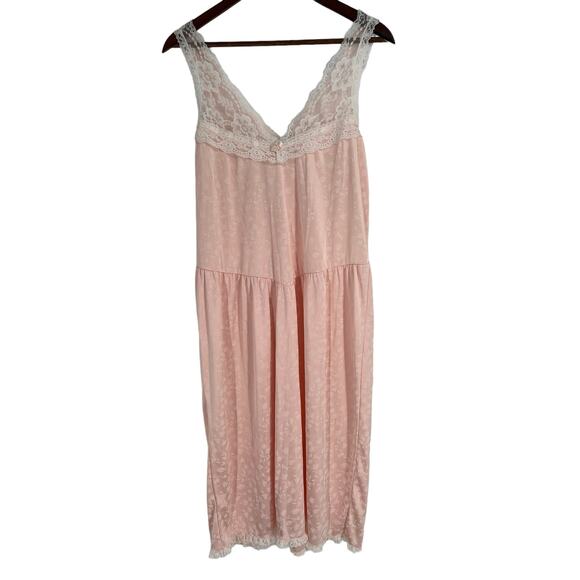 Jaclyn Smith Other - Jaclyn Smith VINTAGE Light Pink Lace Trim Nightgown size Medium
